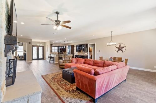 2151 Texas Plume Rd, Cedar Hill TX 75104-3602 exterior