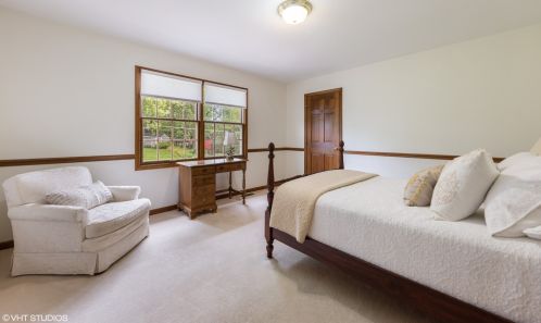 115 Eastern Ave, Willowbrook IL  60514-1414 exterior