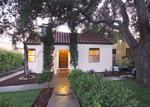 32 Calaveras St, Altadena, CA 91001-5002