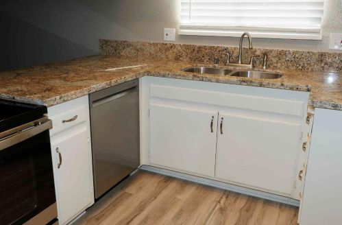 316 Whitethorn Dr, Modesto, CA 95354-3355