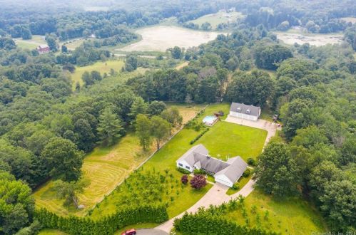 45 Sean Meadow Dr, Morris, CT 06758-1035