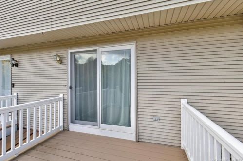 9 Countryside Ln, Middletown, CT 06457-6003