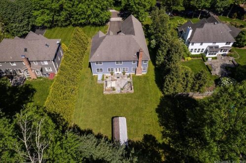 5 Christopher Ln, Norwalk CT  06851-3325 exterior