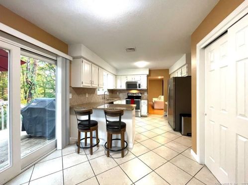 14 Stein Rd, Ellington, CT 06029-3713