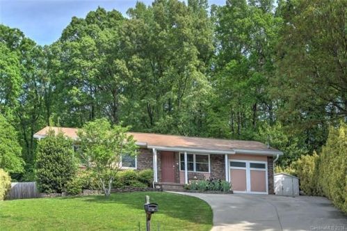 20 Fox Run Pl, Fairview, NC 28730-9733