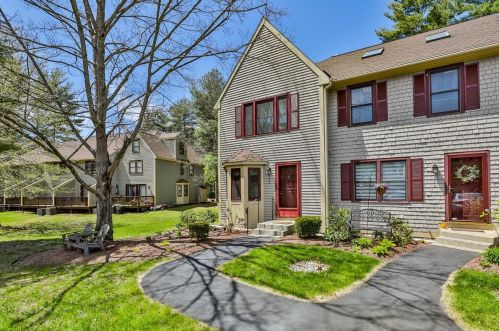 148 Bartemus Trl, Nashua, NH 03063-7625