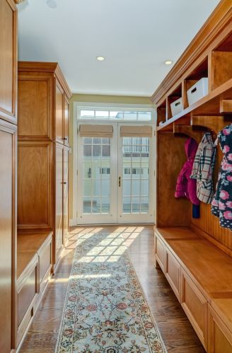 137 Oxford Ave, Willowbrook IL  60514-1151 exterior