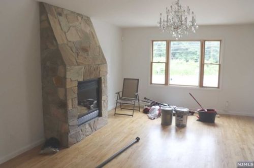 166 Park Pl, Wood-Ridge NJ  07075-1805 exterior