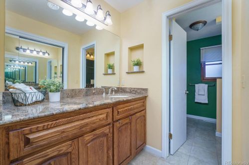 12282 Villanova Dr, Aurora CO 80014-1905 exterior