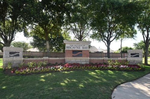13001 Imperial Shore Dr, Pearland, TX 77584-6743