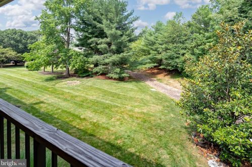 76 Wyndham Pl, Trenton NJ 08691-3126 exterior