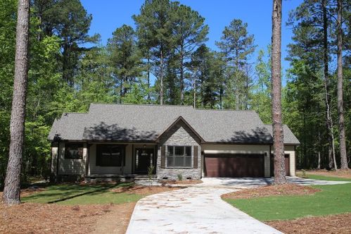 153 Cumberland Dr, Mc Cormick, SC 29835-5211