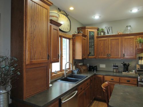 1003 2nd St, Blue Earth, MN 56013-2704