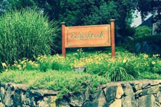 24 Ledgebrook Dr, Norwalk, CT 06854-1018