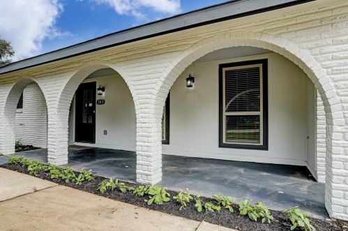 707 Shirleen Dr, Taylor Lake Village TX  77586-5433 exterior