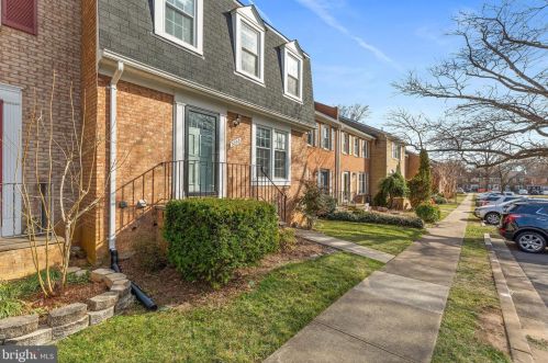 5255 Leestone Ct, Springfield, VA 22151-3514