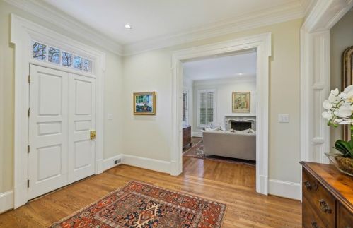 1041 Farmington Ln, Atlanta GA  30319-2811 exterior