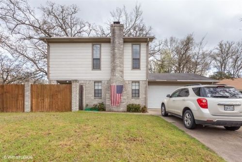 3100 Forestwood Dr, Bryan TX  77801-2405 exterior
