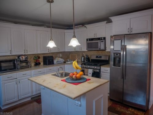 532 Brace Ave, Perth Amboy NJ  08861-3002 exterior