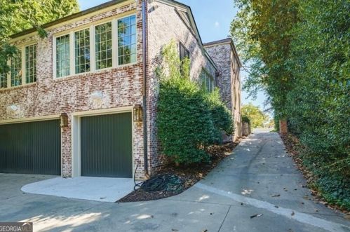 3180 Arden Rd, Atlanta GA  30305-1912 exterior