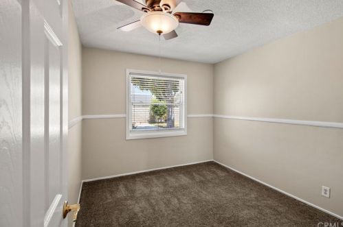 2949 Bridgeport Ave, Anaheim CA  92804-2049 exterior