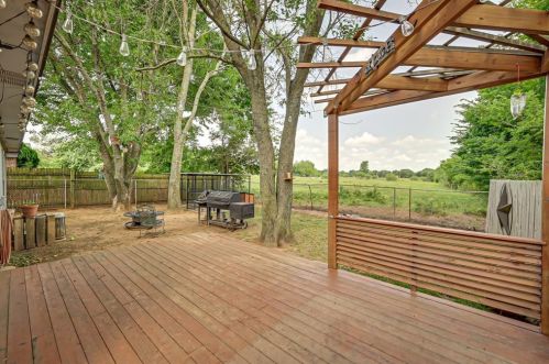 533 Mockingbird Dr, Midlothian TX  76063-1533 exterior