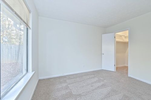 2843 Woodfield Dr, Rex GA 30273-2004 exterior