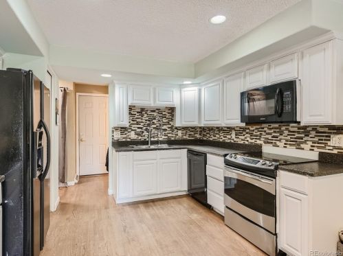 2795 Lansing Way, Aurora CO  80014-3064 exterior