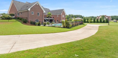 114 Wisteria Way, Stockbridge GA 30281-6515 exterior