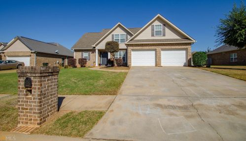 615 Huntwood Ln, Kathleen, GA 31047-3345