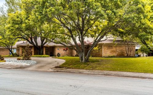 7140 Gracefield Ln, Dallas, TX 75248-2235