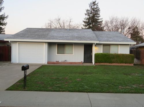 9216 Egret Dr, Elk Grove, CA 95624-1511