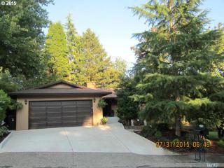 17920 Monticello Dr, Gladstone, OR