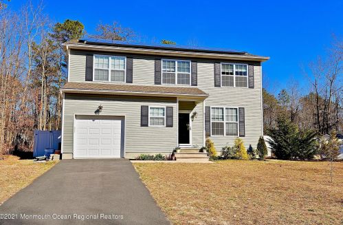631 Presbey Ave, Berkeley Township, NJ 08721-3710