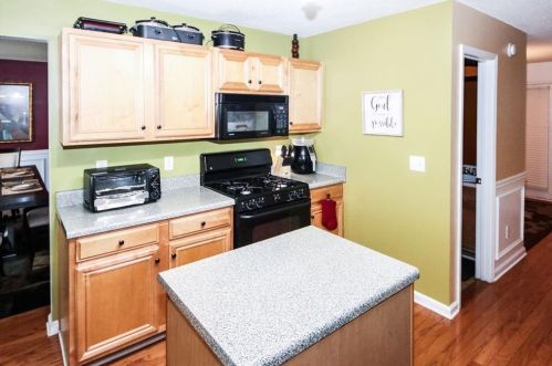 6791 Foxfire Pl, Atlanta GA  30349-1383 exterior
