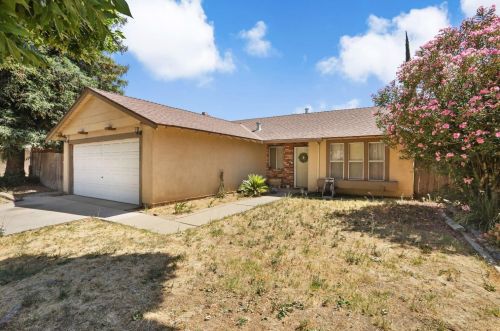 2532 Stoneridge Dr, Modesto, CA 95355-3453