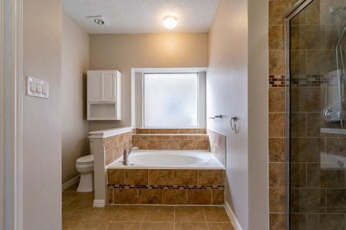 2818 Lk Vly Dr, Garland TX exterior