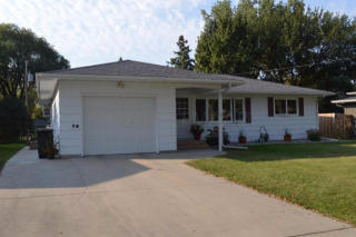 2840 Edgewood Dr, Fargo, ND 58102-1645