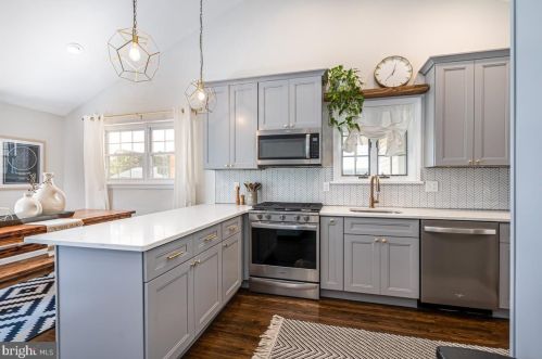 230 Bradley Ave, Haddonfield NJ 08033-2903 exterior