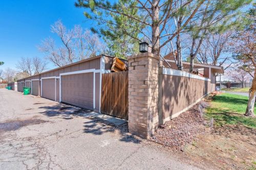 2269 Oswego Way, Aurora CO 80014-1151 exterior