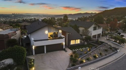 1130 Old Phillips Rd, Glendale CA  91207-1112 exterior
