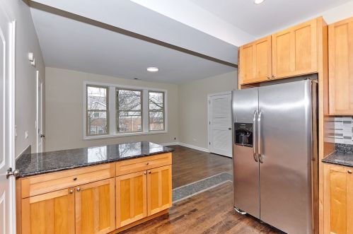 6601 Ashland Ave, Chicago, IL 60626-4106