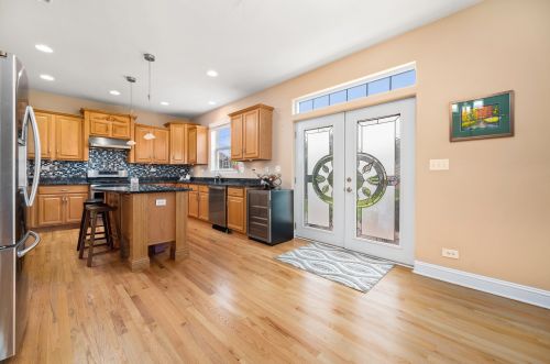 1826 Luther Lowell Ln, Sycamore IL  60178-8751 exterior