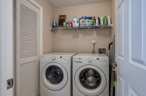 703 Bainbridge Dr, Atlanta GA  30327-4267 exterior