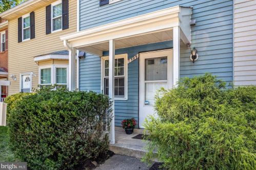7599 Lee Landing Dr, Falls Church, VA 22043-3649