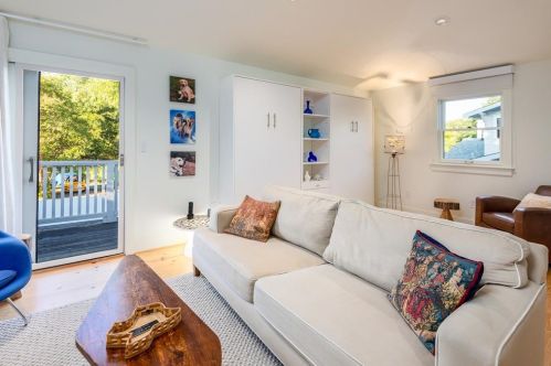 319 Edgefield Ave, Dallas TX  75208-5316 exterior