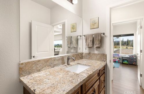 1715 Ellis Dr, Paradise CA  95969-5529 exterior