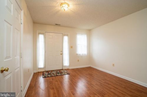 21 Halstead Pl, Princeton NJ  08540-6342 exterior