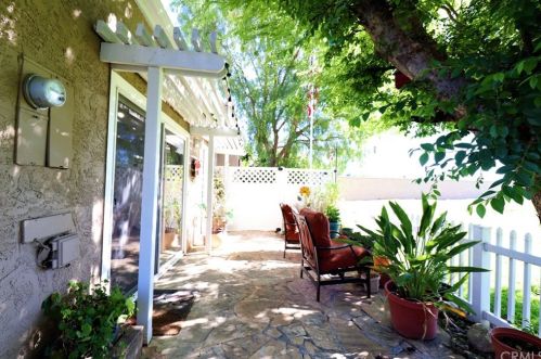 44511 La Paz Rd, Temecula, CA 92592-2542