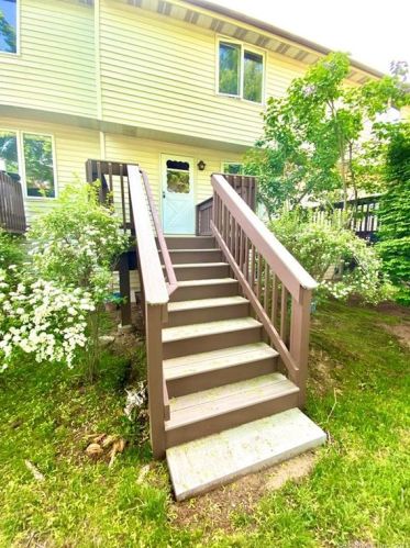 5 Foncine Ln, Wapping CT  06074-3688 exterior